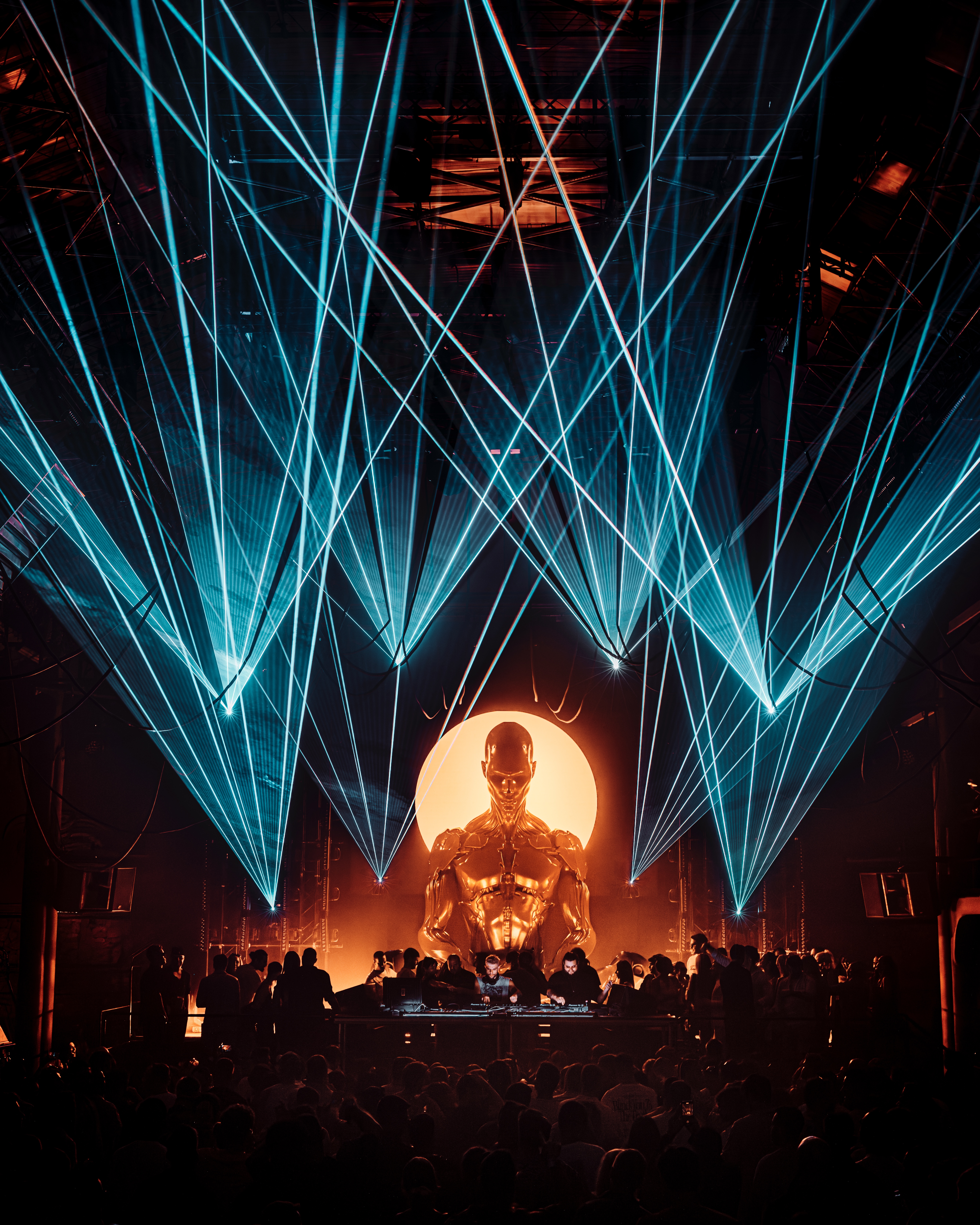 Mathame Bring ‘MEET ME’ to Life with Sold-Out No-Phone Shows in NYC and LA