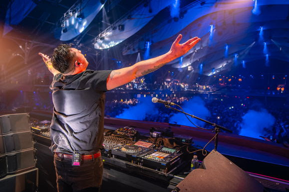 John Newman debuts on Tomorrowland Music with ‘Hold On To My Love’