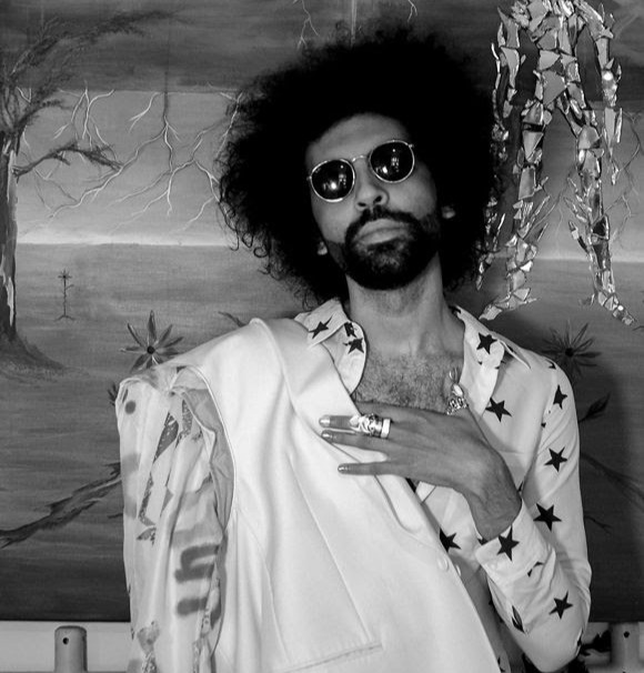 Afriqua Takes It 2 Da House with genre-bending Hi-Fi Lo-Fi anthem