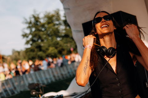 The Online Tomorrowland DJ & Producing Academy is joining forces with JBL and Brina Knauss