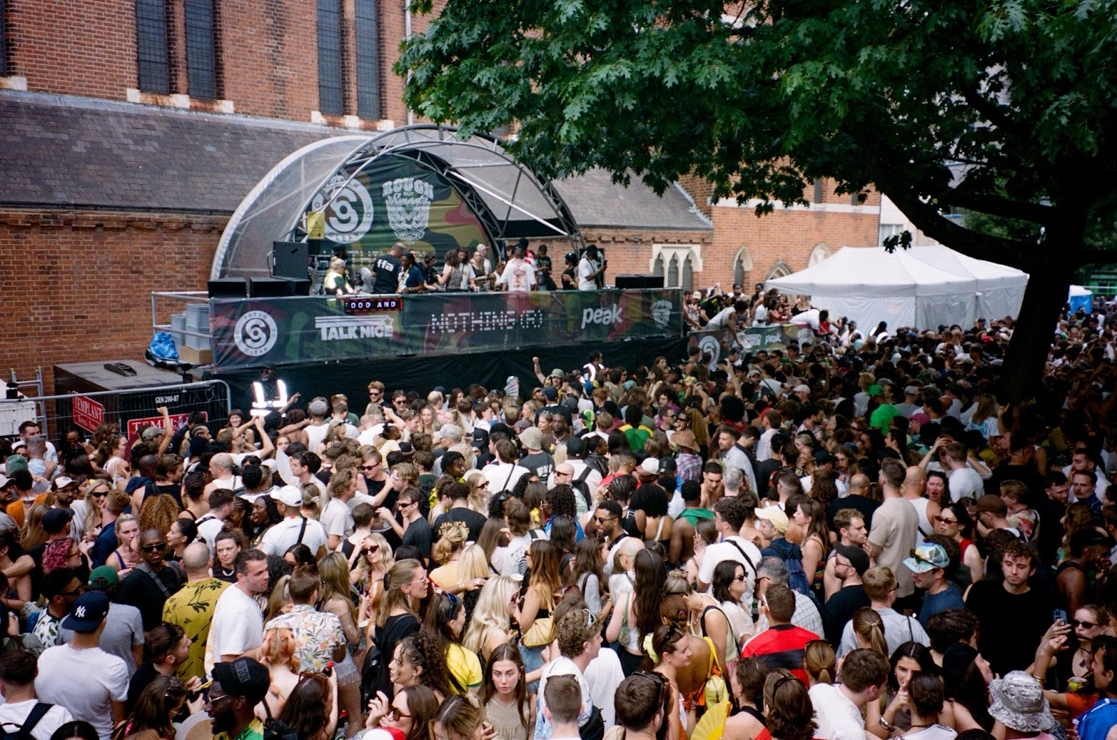 Courtyard Pop-up at Ministry of Sound – Play Piem, Loud Mouth Grills, Tattoos, Wingstop and more