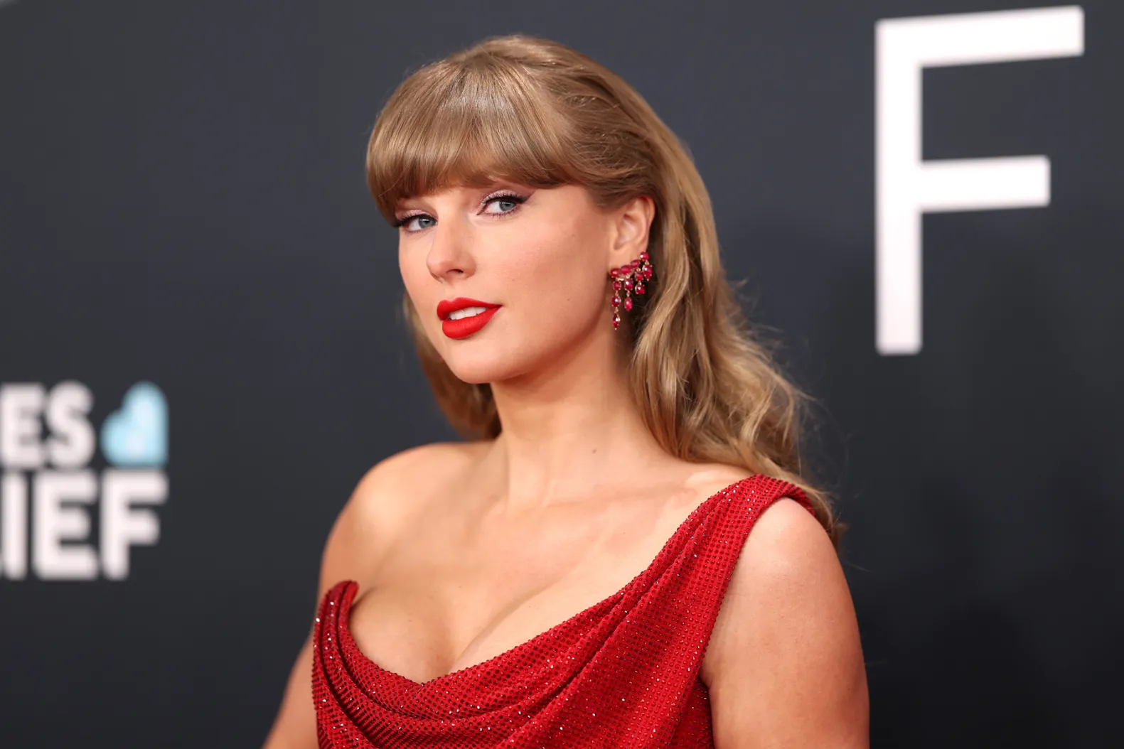 The Vegas Performer Taking On Taylor Swift And Why Every Independent Artist Should Be Watching