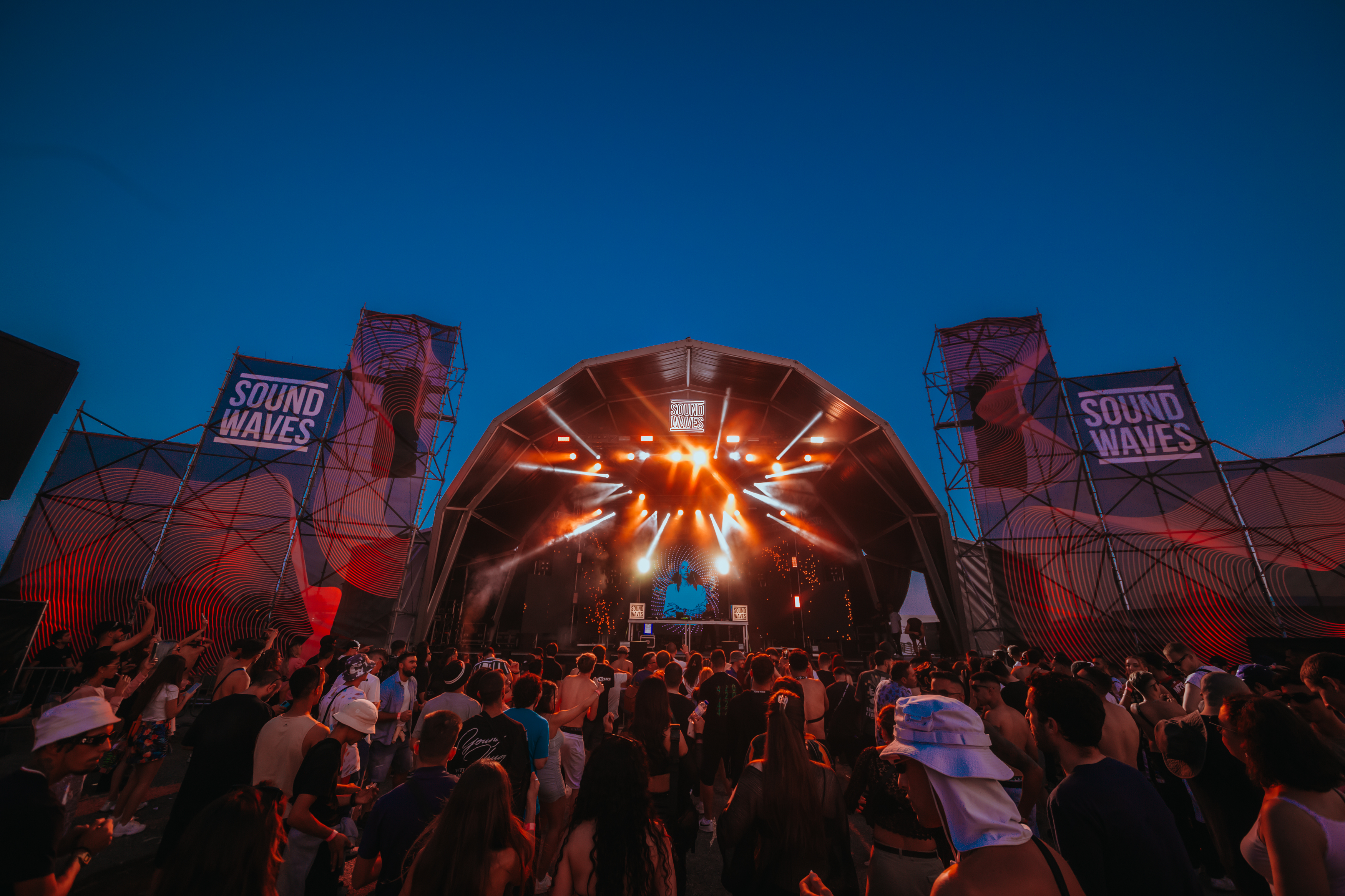 Sound Waves releases its aftermovie and announces a debut winter edition with Oguz as first act