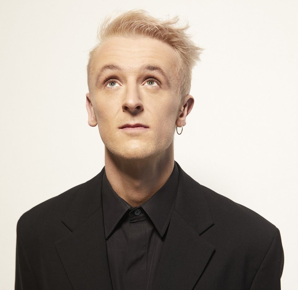Denis Sulta returns to the musical helm with first new single in three years, ‘World of Flies’