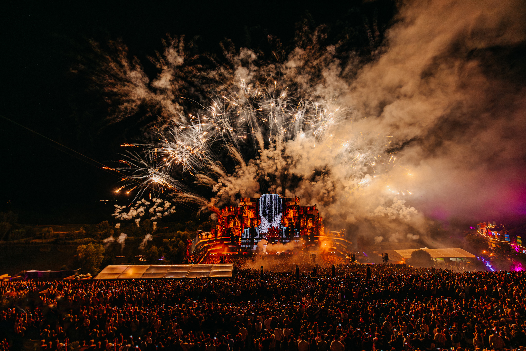 Mysteryland closes chapter in spectacular fashion with iconic end show
